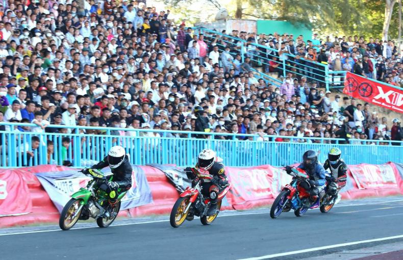 Mãn nhãn với màn tranh tài đua xe mô tô toàn quốc ở Cần Thơ