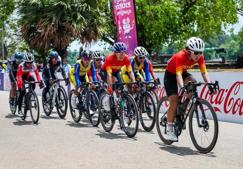 “Đòi nợ” Jutatip thành công, Nguyễn Thị Thật bảo vệ thành công HCV SEA Games xe đạp đường trường ảnh 2