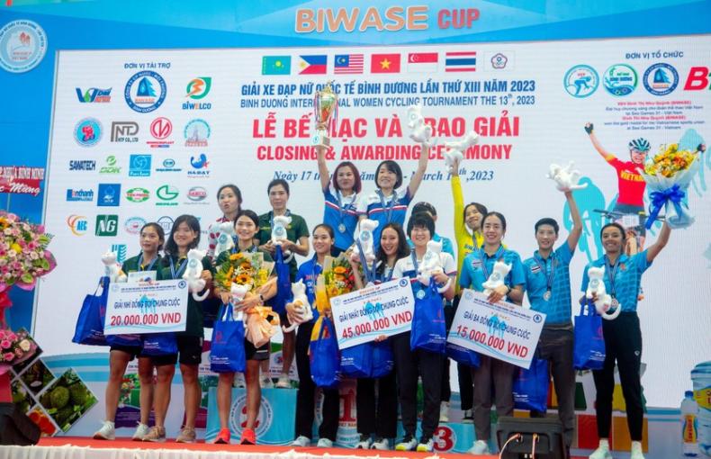 Chaniporn đoạt áo vàng, Bình Dương vô địch đồng đội Biwase Cup