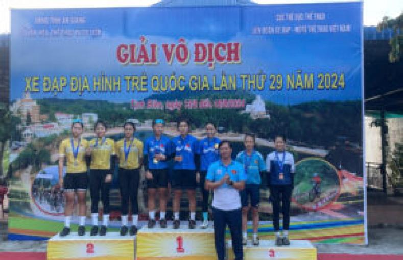 Lào Cai hạng nhất toàn đoàn Giải Vô địch xe đạp địa hình trẻ quốc gia lần thứ 29