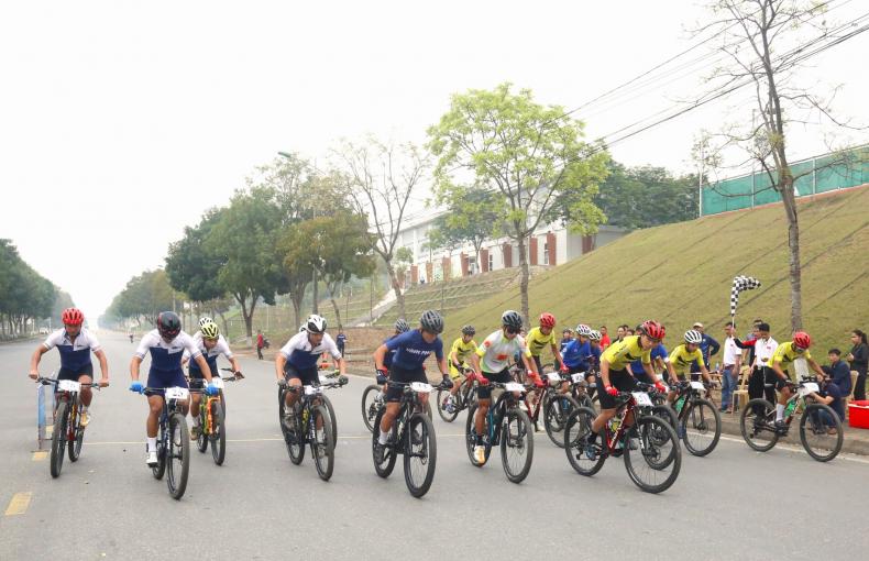 Kịch tính Vòng 1 - Giải xe đạp địa hình cự ly ngắn Cúp các câu lạc bộ quốc gia năm 2024